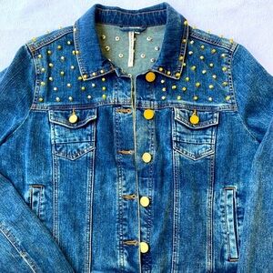 Romeo & Juliet Couture Denim Jean Jacket Medium Studded Stonewash Gold Studs